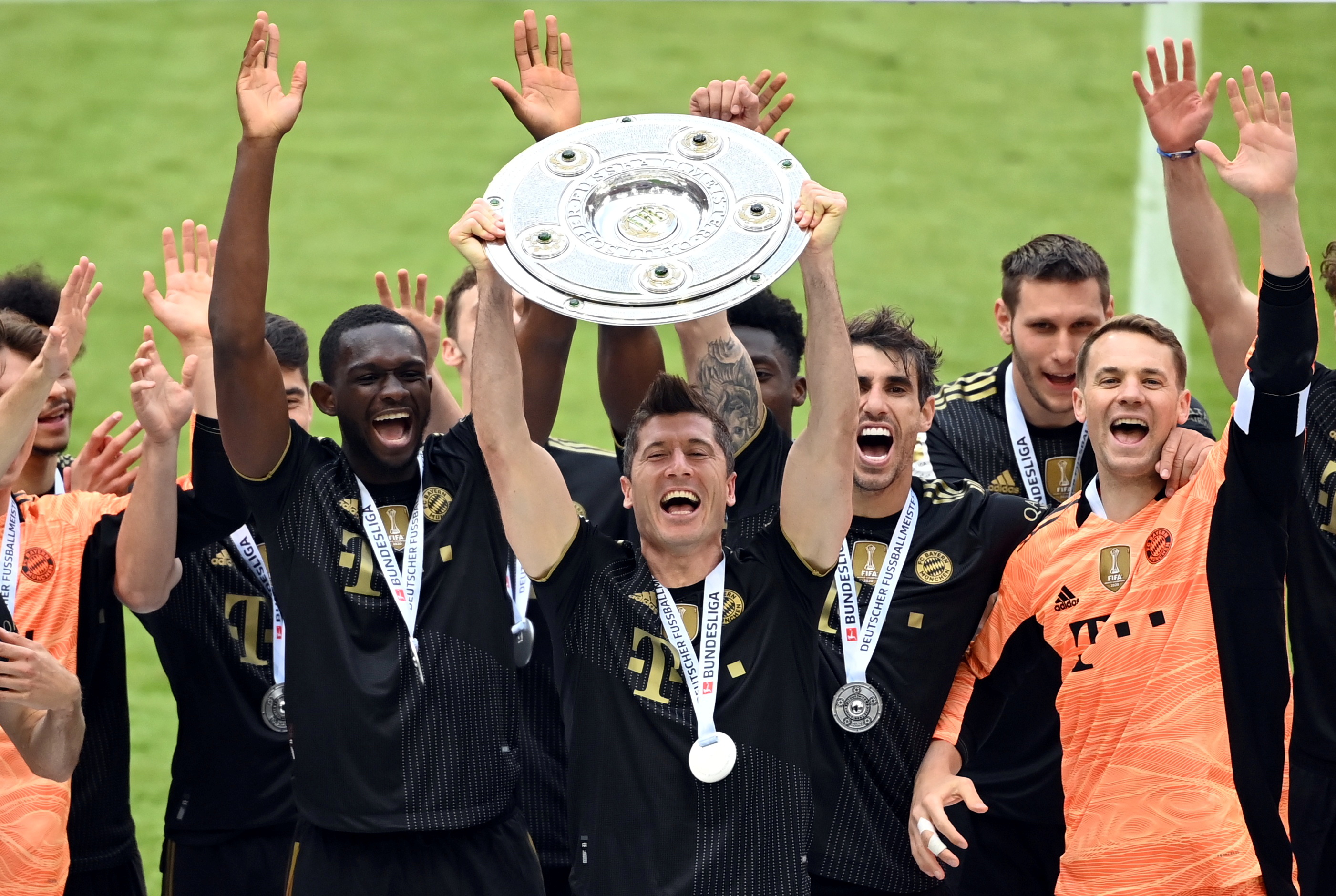 全自动铝条折弯机